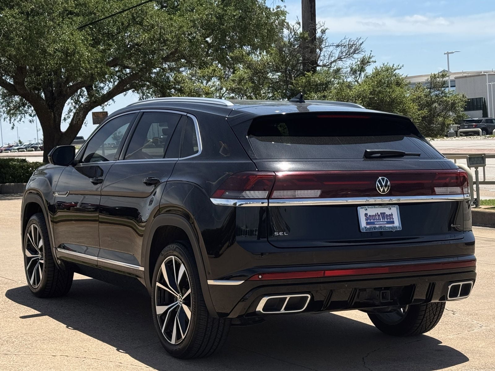 2024 Volkswagen Atlas Cross Sport 2.0T SEL Premium R-Line