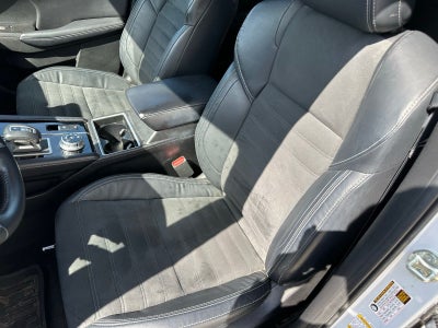 2022 Mitsubishi Outlander Base
