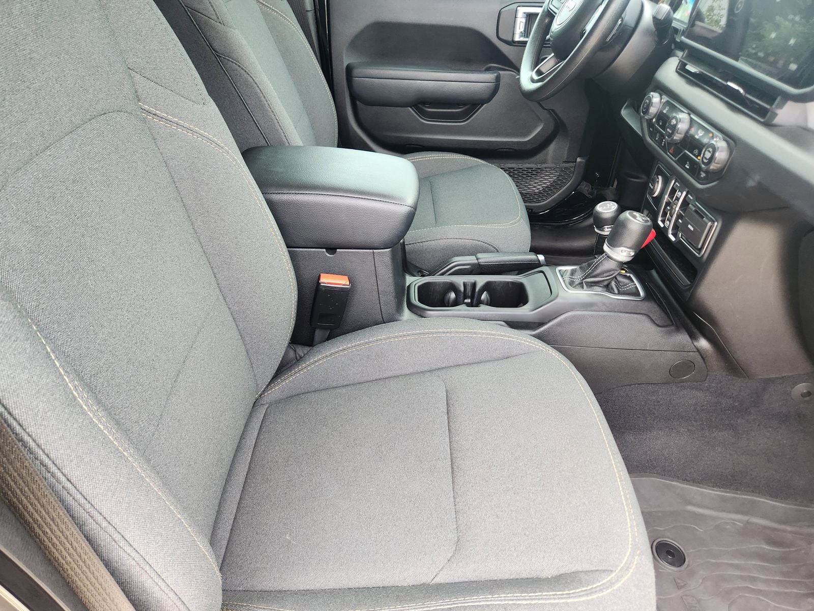 2025 Jeep Wrangler 4-Door Sport 4x4