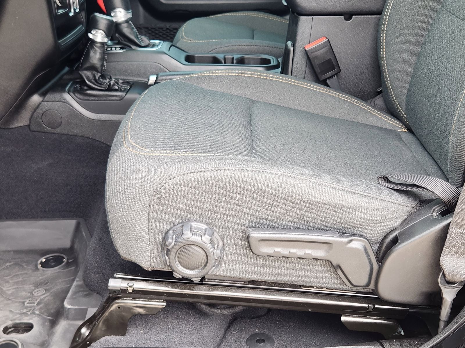 2025 Jeep Wrangler 4-Door Sport 4x4