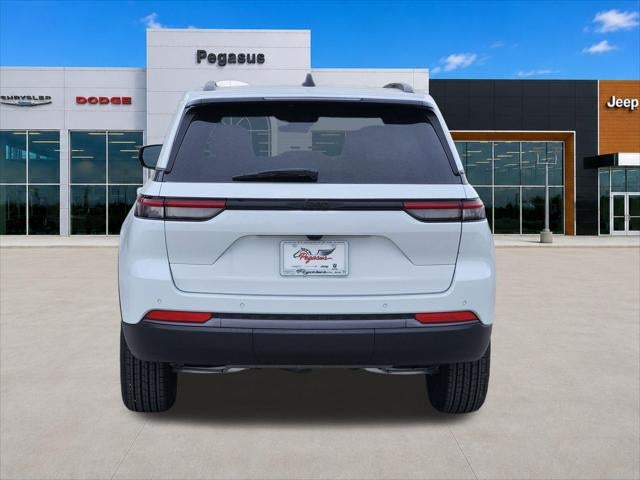 2026 Jeep Grand Cherokee GRAND CHEROKEE LAREDO ALTITUDE 4X2