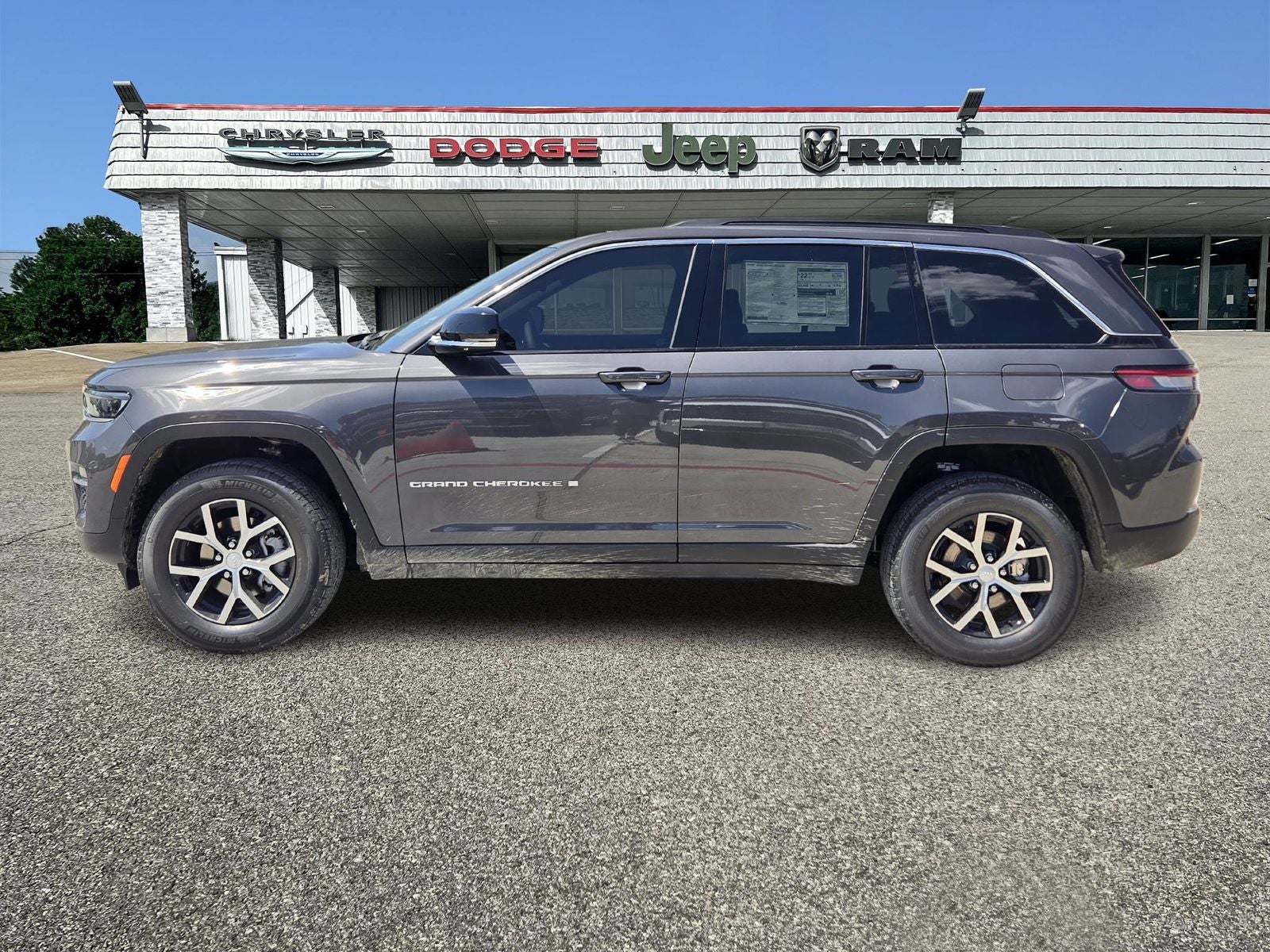 2025 Jeep Grand Cherokee GRAND CHEROKEE LIMITED 4X2