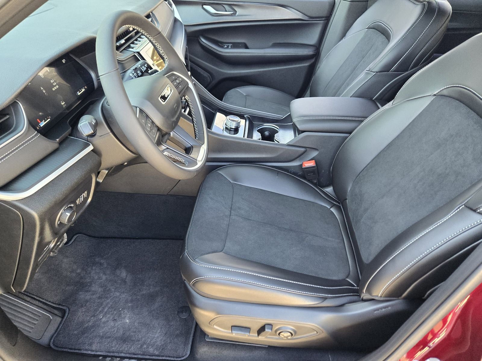 2025 Jeep Grand Cherokee L GRAND CHEROKEE L ALTITUDE X 4X2