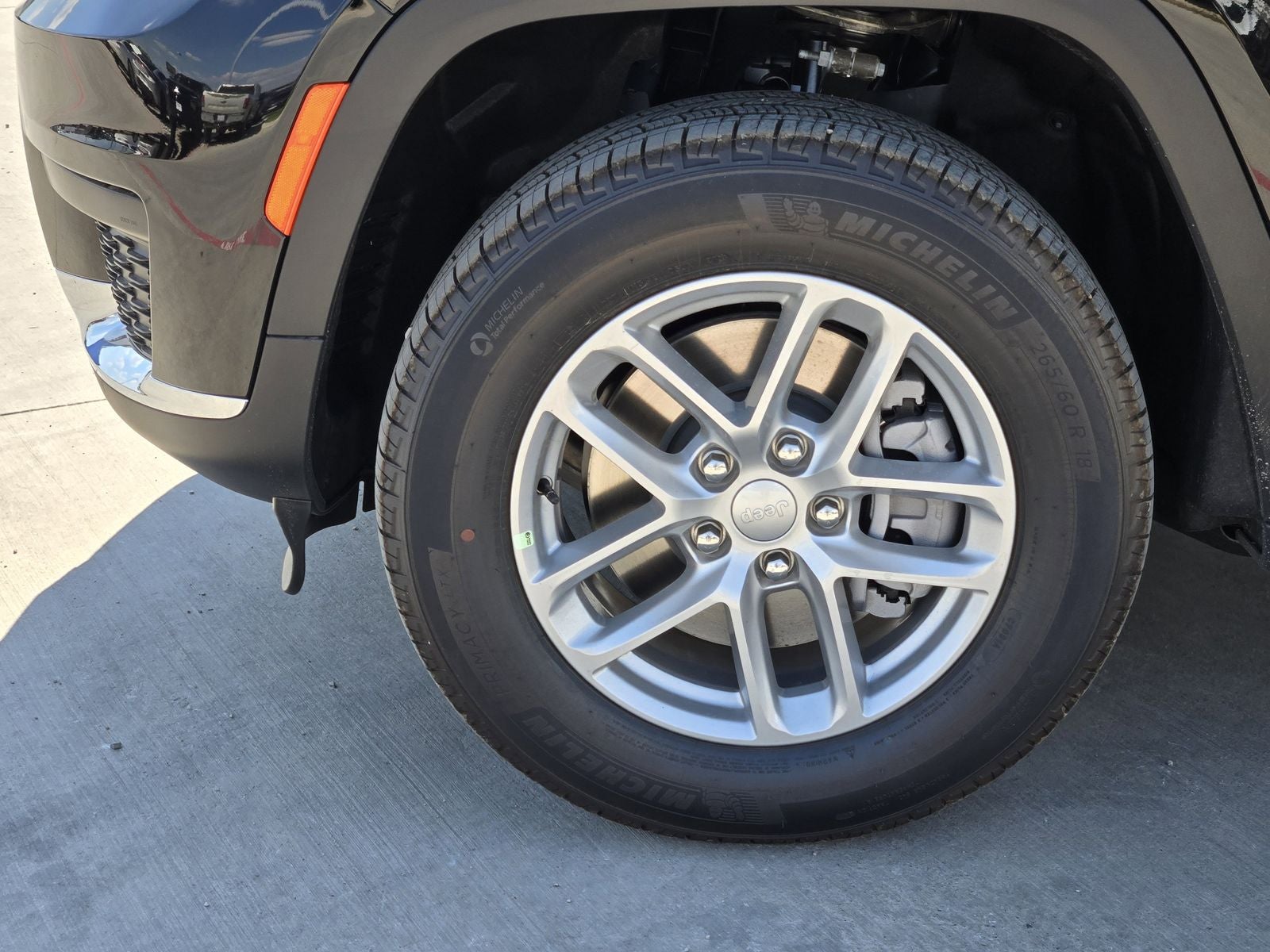 2025 Jeep Grand Cherokee L GRAND CHEROKEE L LAREDO X 4X2