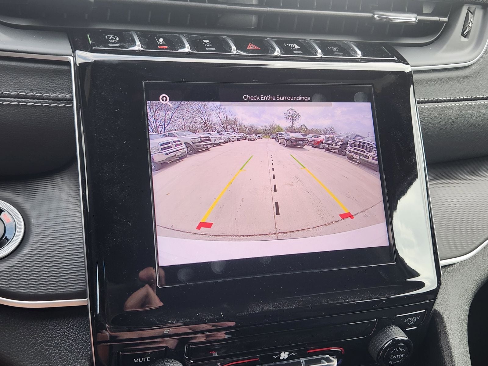 2025 Jeep Grand Cherokee L GRAND CHEROKEE L LAREDO 4X4