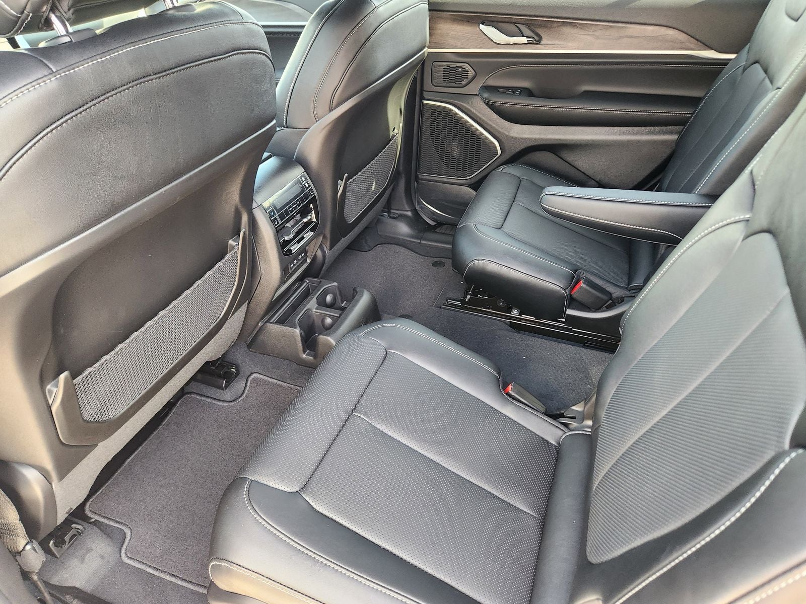 2026 Jeep Grand Cherokee GRAND CHEROKEE L LIMITED RESERVE 4X4