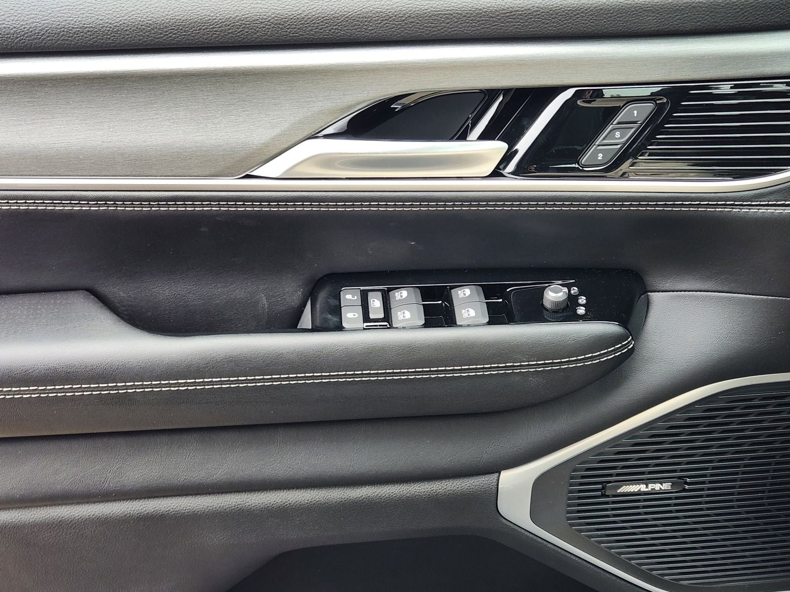 2025 Jeep Wagoneer WAGONEER CARBIDE 4X4