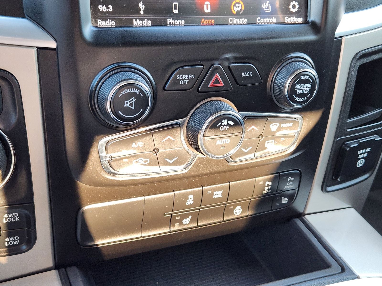 2018 RAM Ram 1500 Big Horn Crew Cab 4x4 5'7' Box