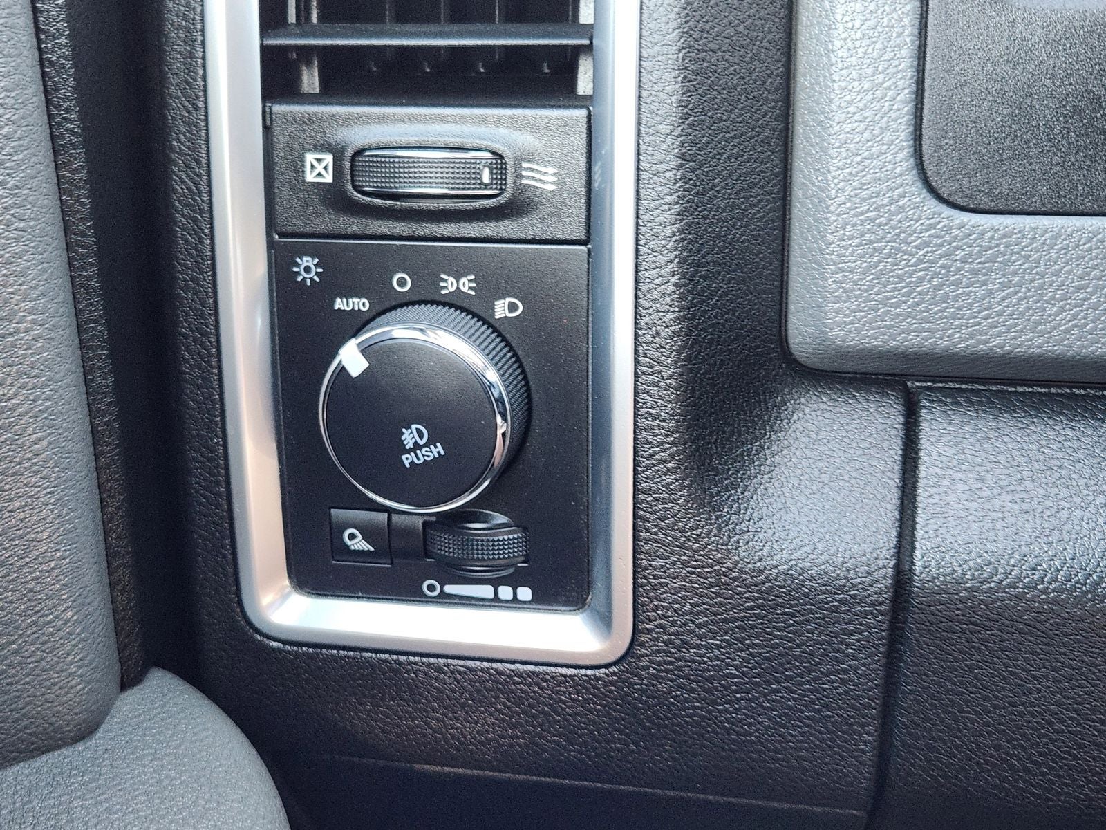 2018 RAM Ram 1500 Big Horn Crew Cab 4x4 5'7' Box