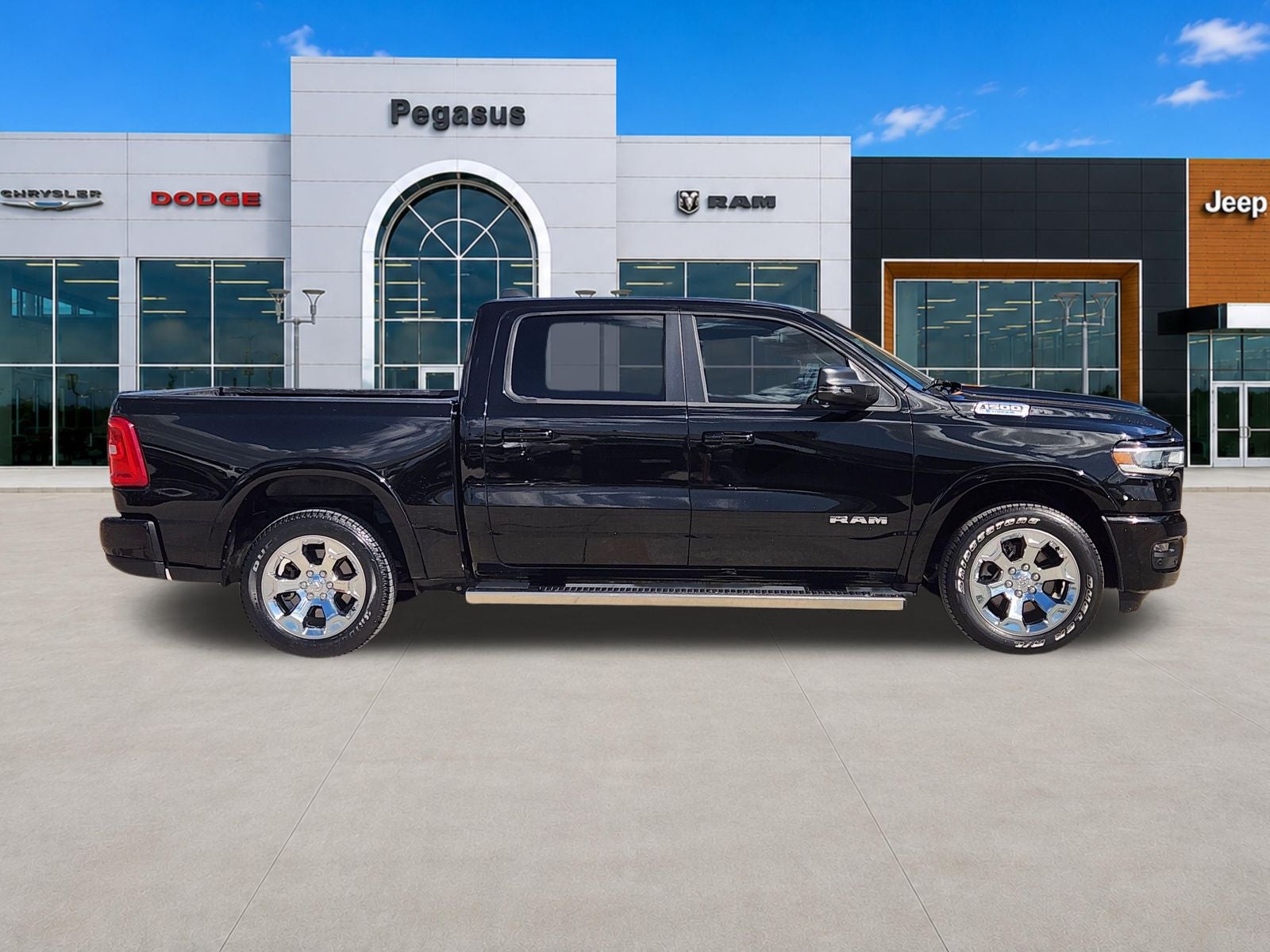 2025 RAM Ram 1500 Lone Star Crew Cab 4x2 5'7' Box