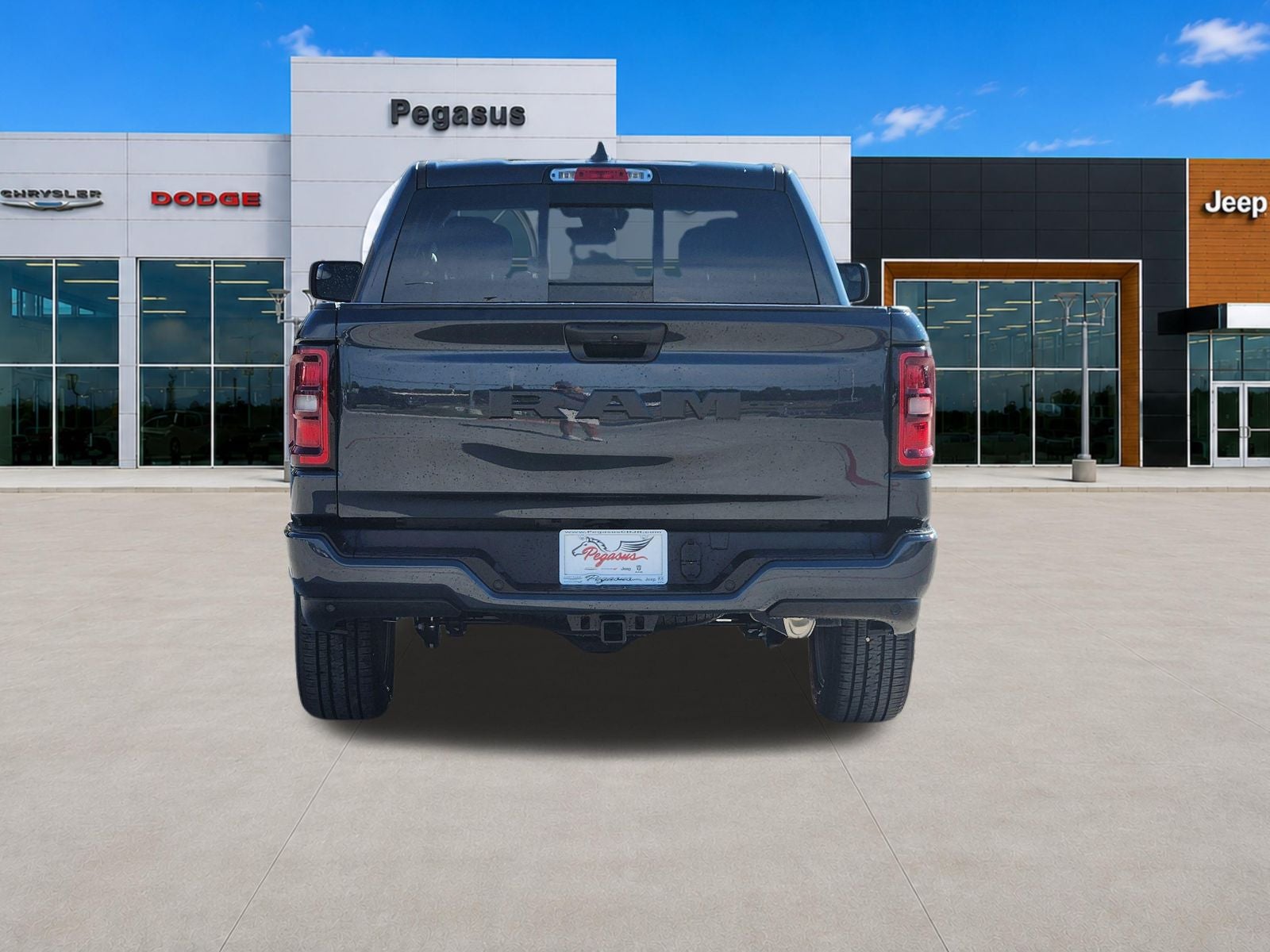 2026 RAM Ram 1500 RAM 1500 EXPRESS CREW CAB 4X2 5'7' BOX