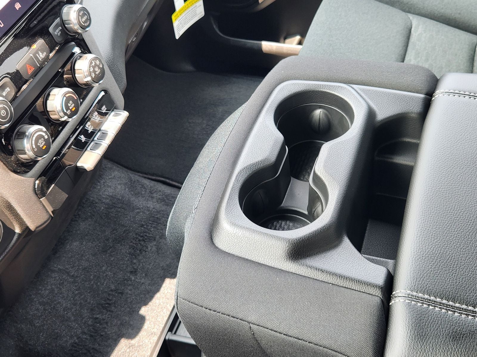 2026 RAM Ram 1500 RAM 1500 EXPRESS CREW CAB 4X2 5'7' BOX