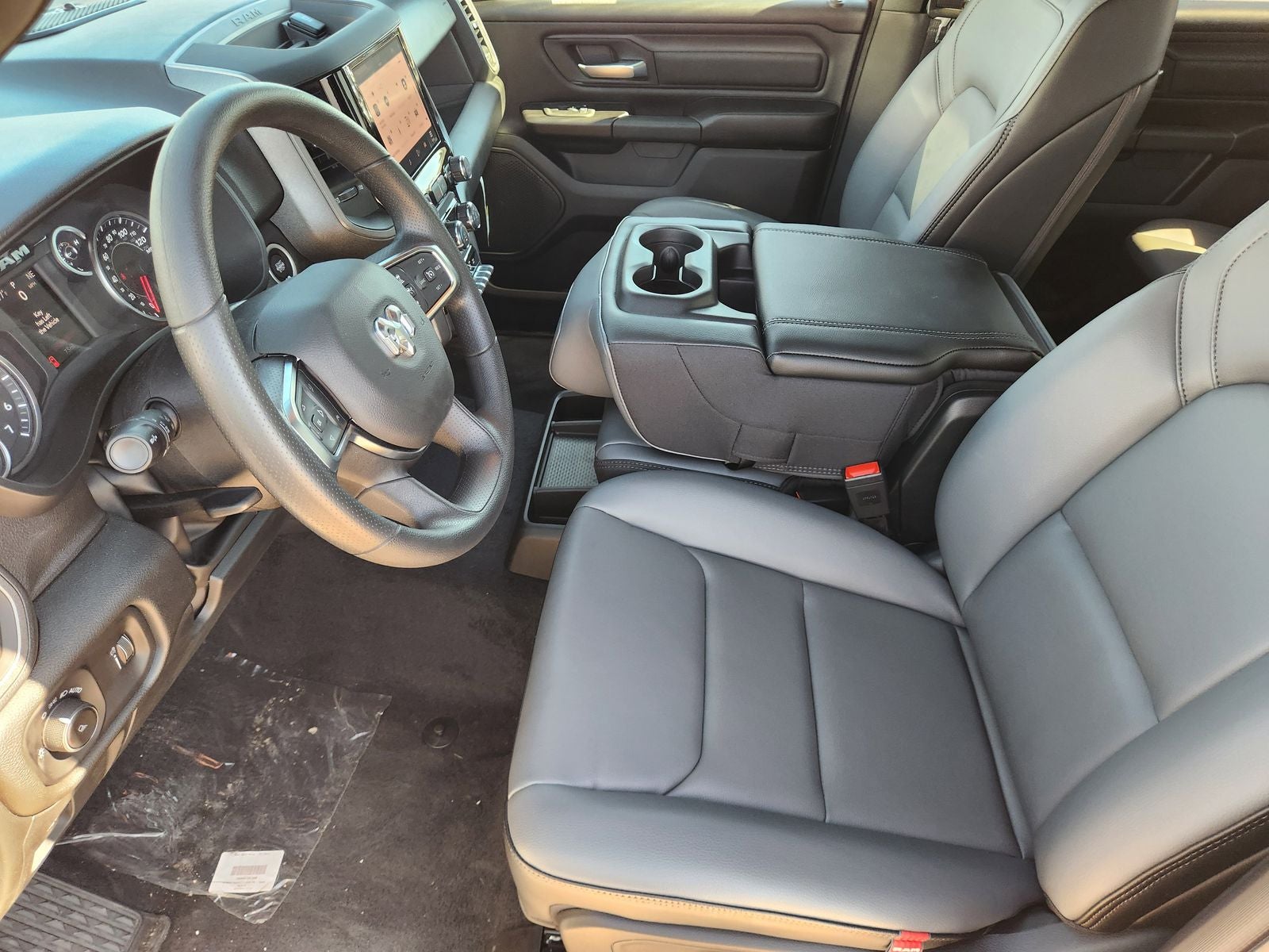 2026 RAM Ram 1500 RAM 1500 TRADESMAN CREW CAB 4X2 5'7' BOX