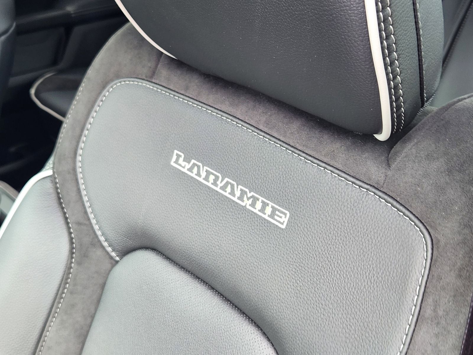 2026 RAM Ram 1500 RAM 1500 LARAMIE CREW CAB 4X2 5'7' BOX