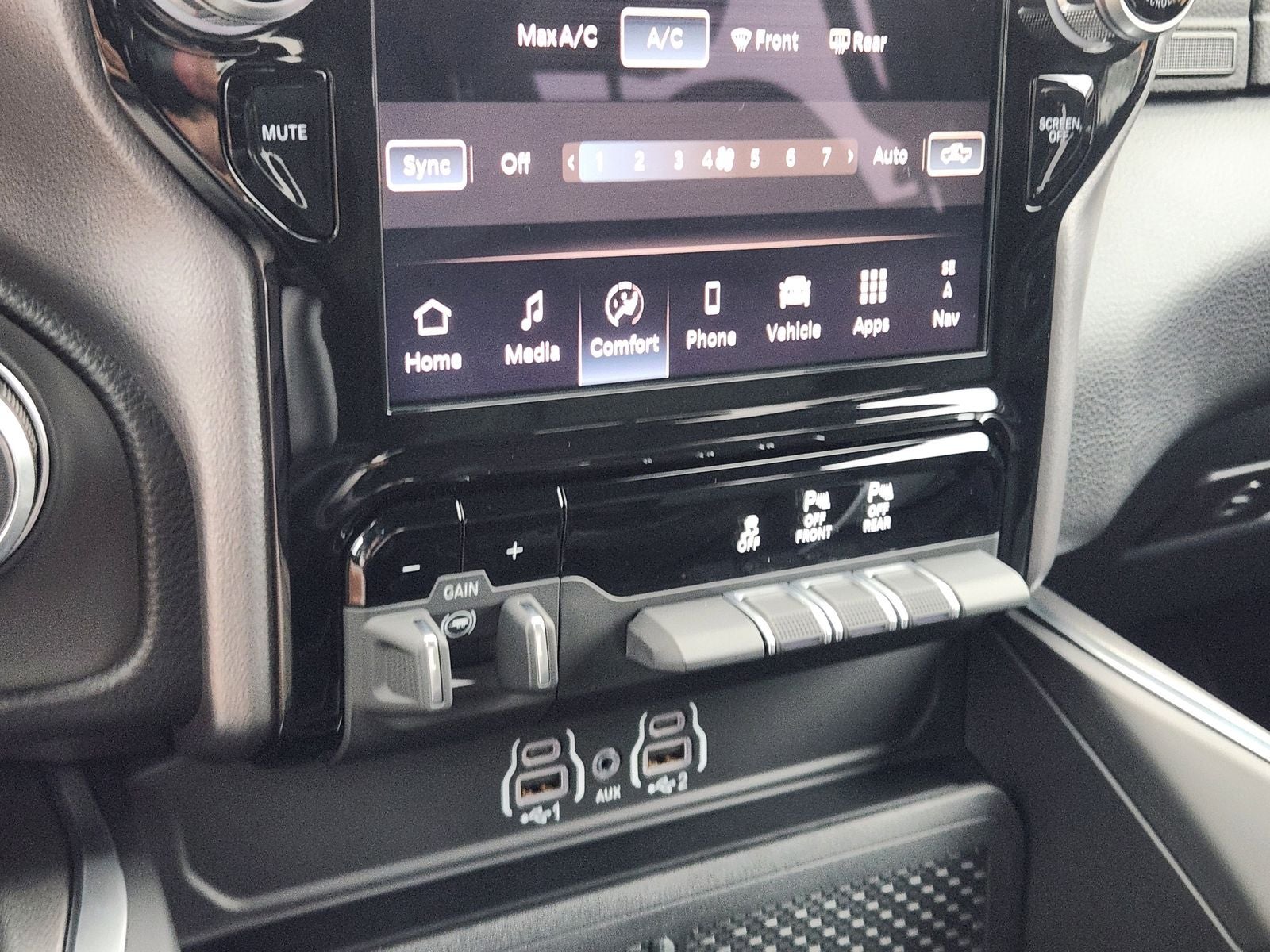 2026 RAM Ram 1500 RAM 1500 LONE STAR CREW CAB 4X4 5'7' BOX