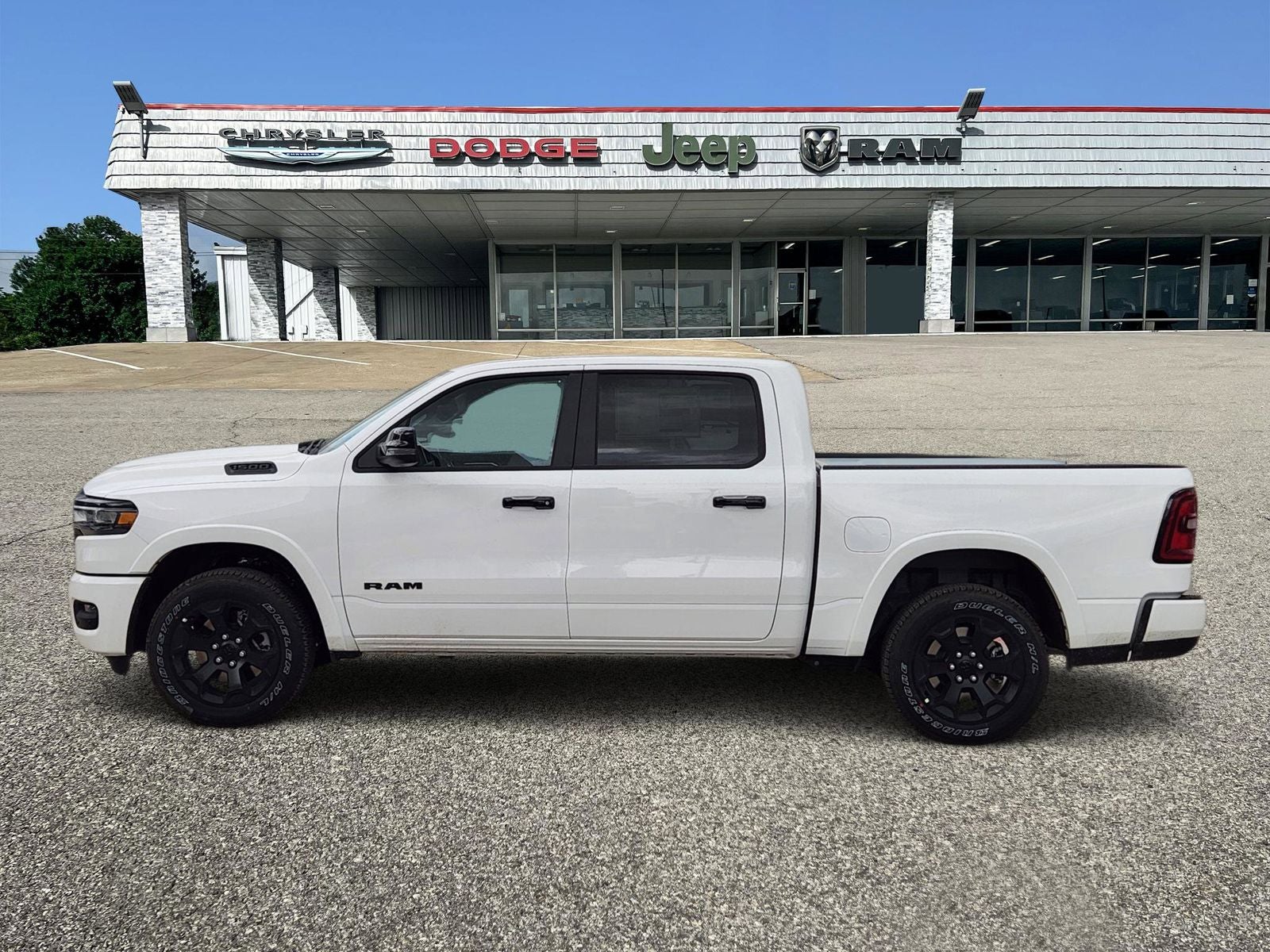 2026 RAM Ram 1500 RAM 1500 LONE STAR CREW CAB 4X4 5'7' BOX