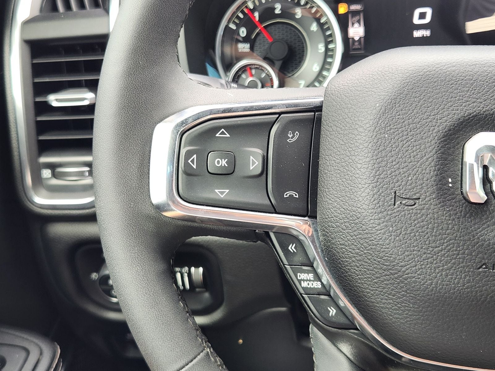 2025 RAM Ram 1500 Laramie Crew Cab 4x4 5'7' Box