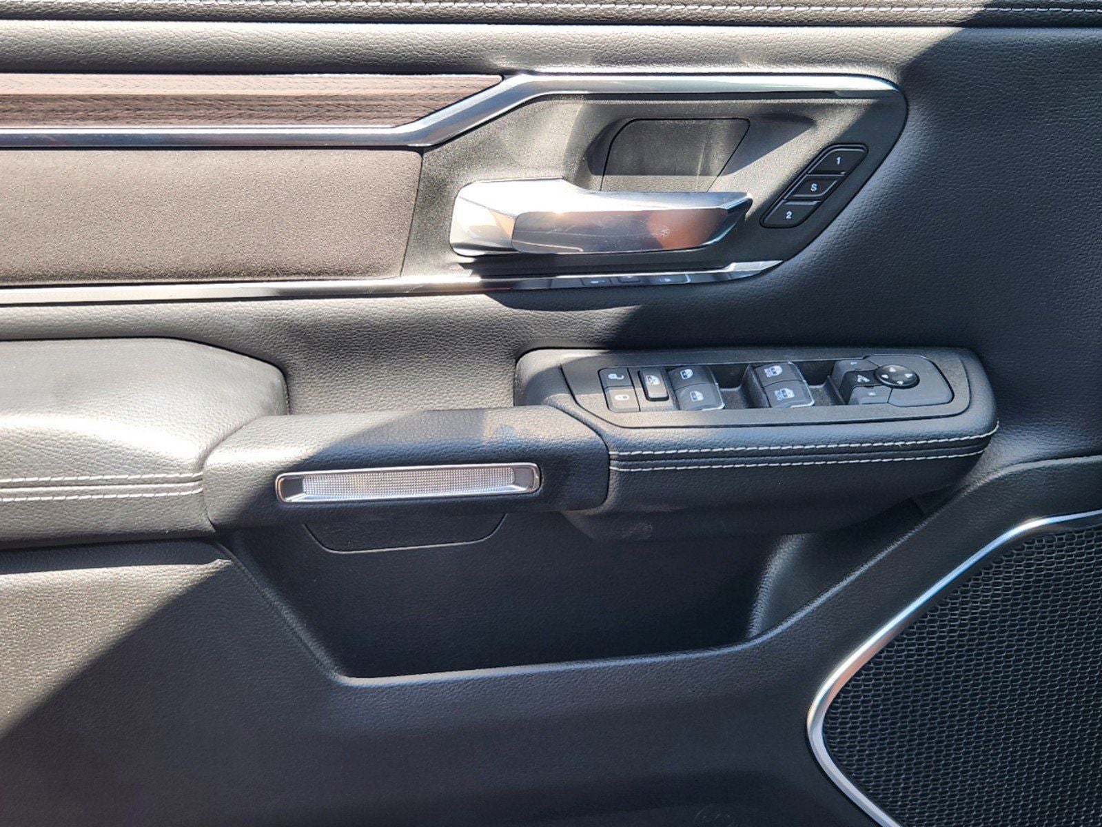 2025 RAM Ram 1500 RAM 1500 LARAMIE CREW CAB 4X4 5'7' BOX