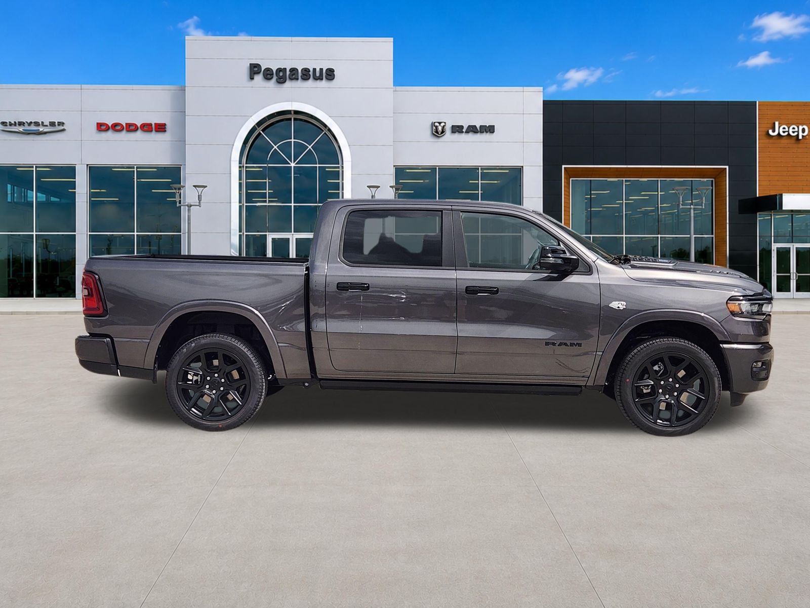 2026 RAM Ram 1500 RAM 1500 LARAMIE CREW CAB 4X4 5'7' BOX