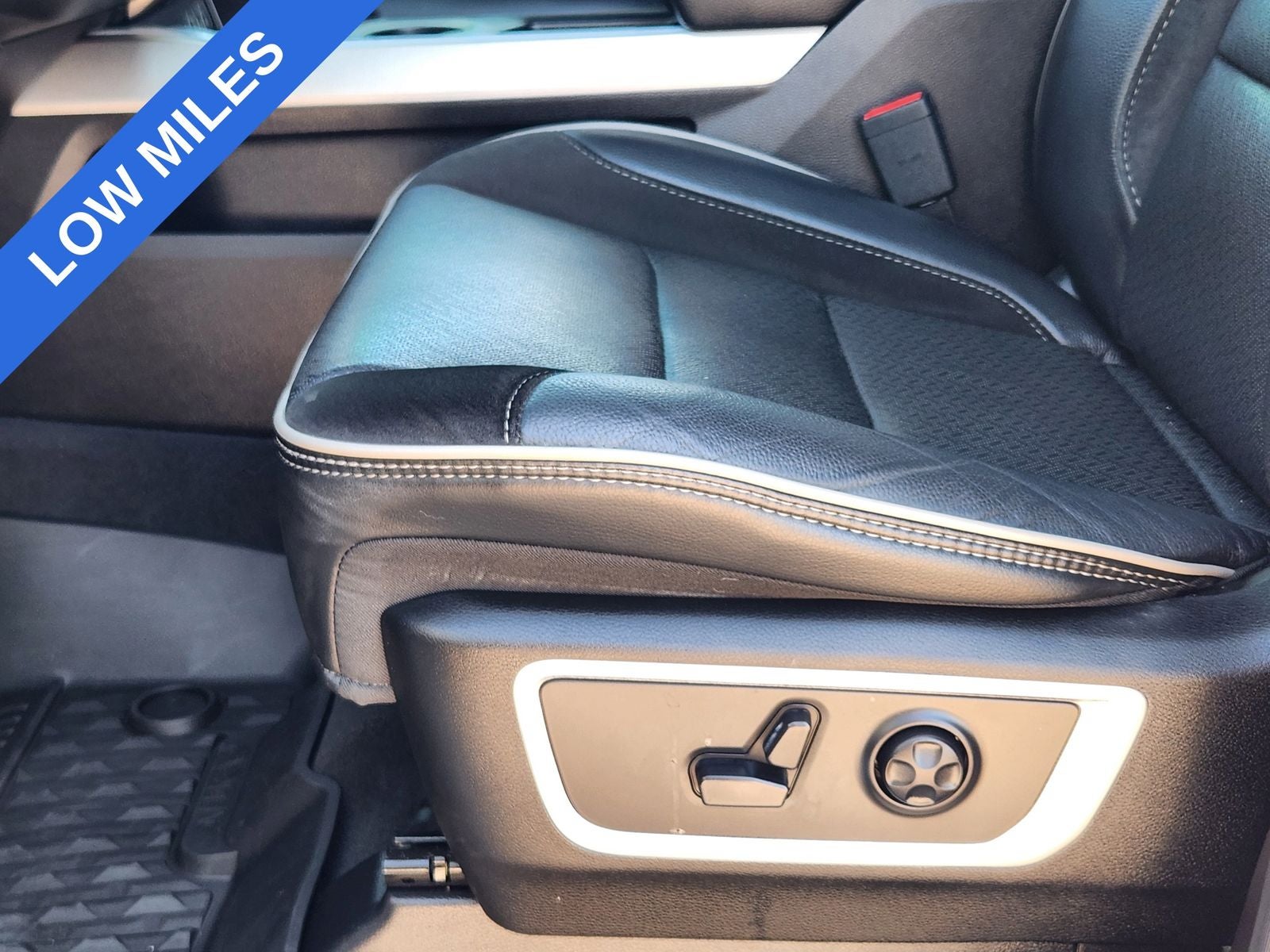 2019 RAM Ram 1500 Laramie Crew Cab 4x4 5'7' Box