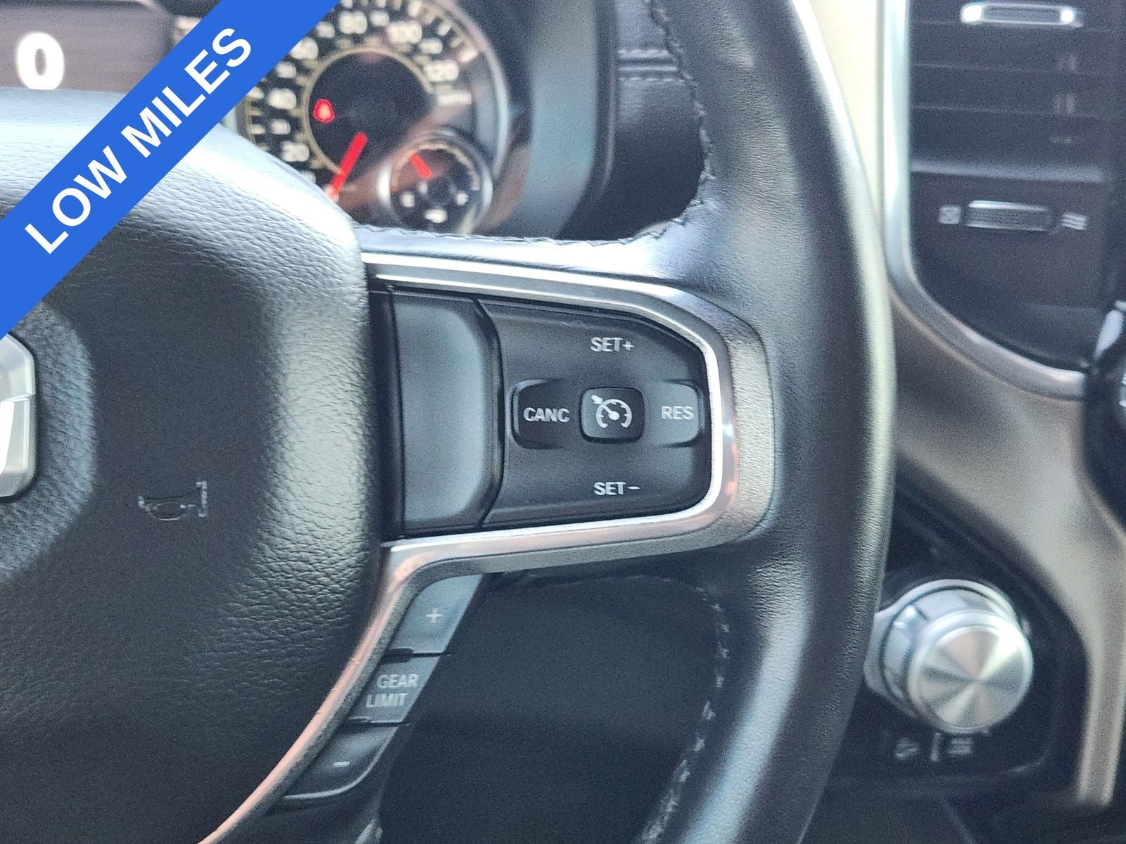 2019 RAM Ram 1500 Laramie Crew Cab 4x4 5'7' Box