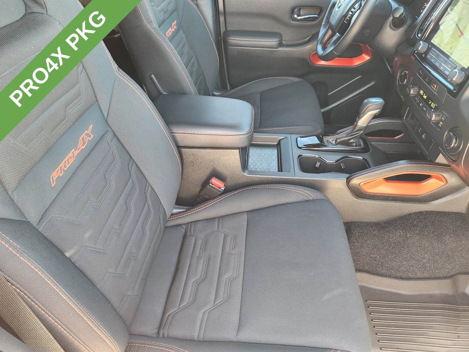 2024 Nissan Frontier Crew Cab PRO-4X 4x4