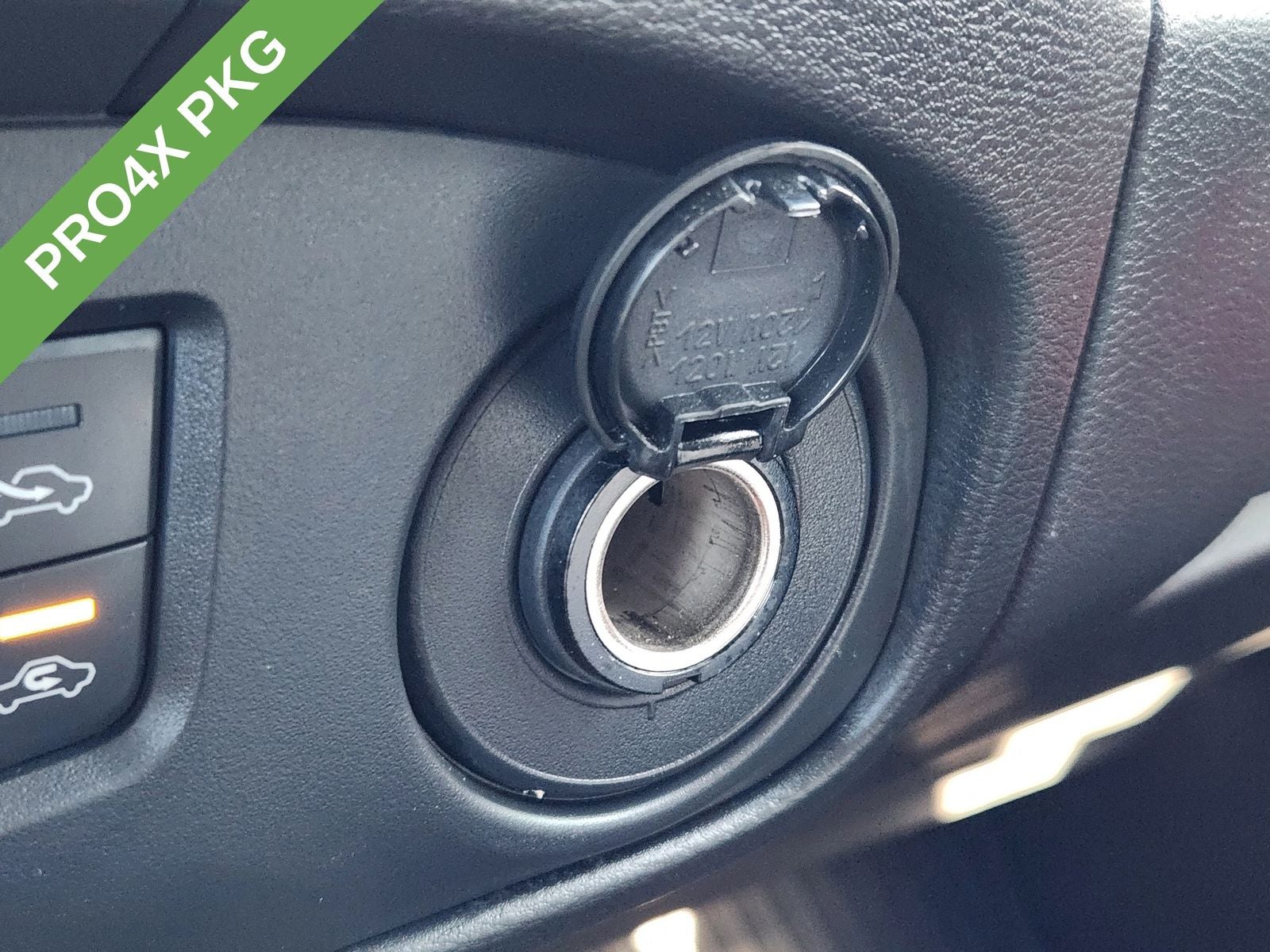 2024 Nissan Frontier Crew Cab PRO-4X 4x4