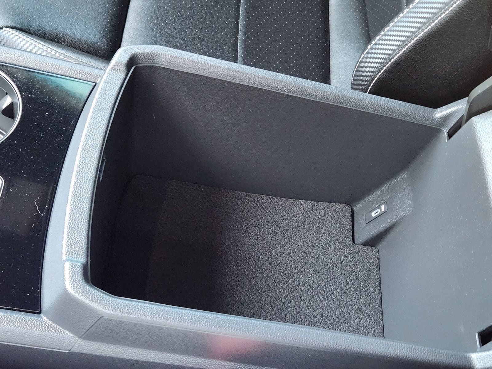 2022 Volkswagen Atlas Cross Sport 3.6L V6 SEL R-Line