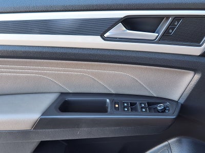 2022 Volkswagen Atlas Cross Sport 3.6L V6 SEL R-Line