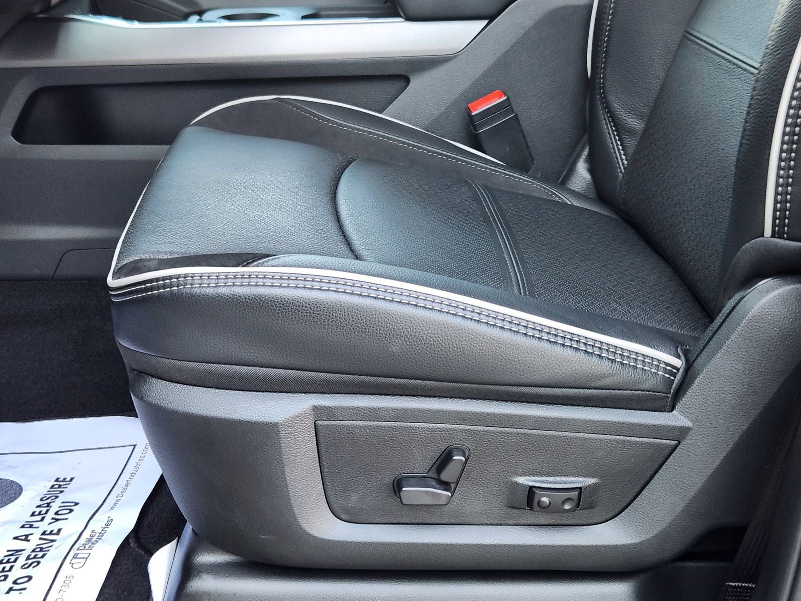 2026 RAM Ram 3500 RAM 3500 LARAMIE MEGA CAB 4X4 6'4' BOX