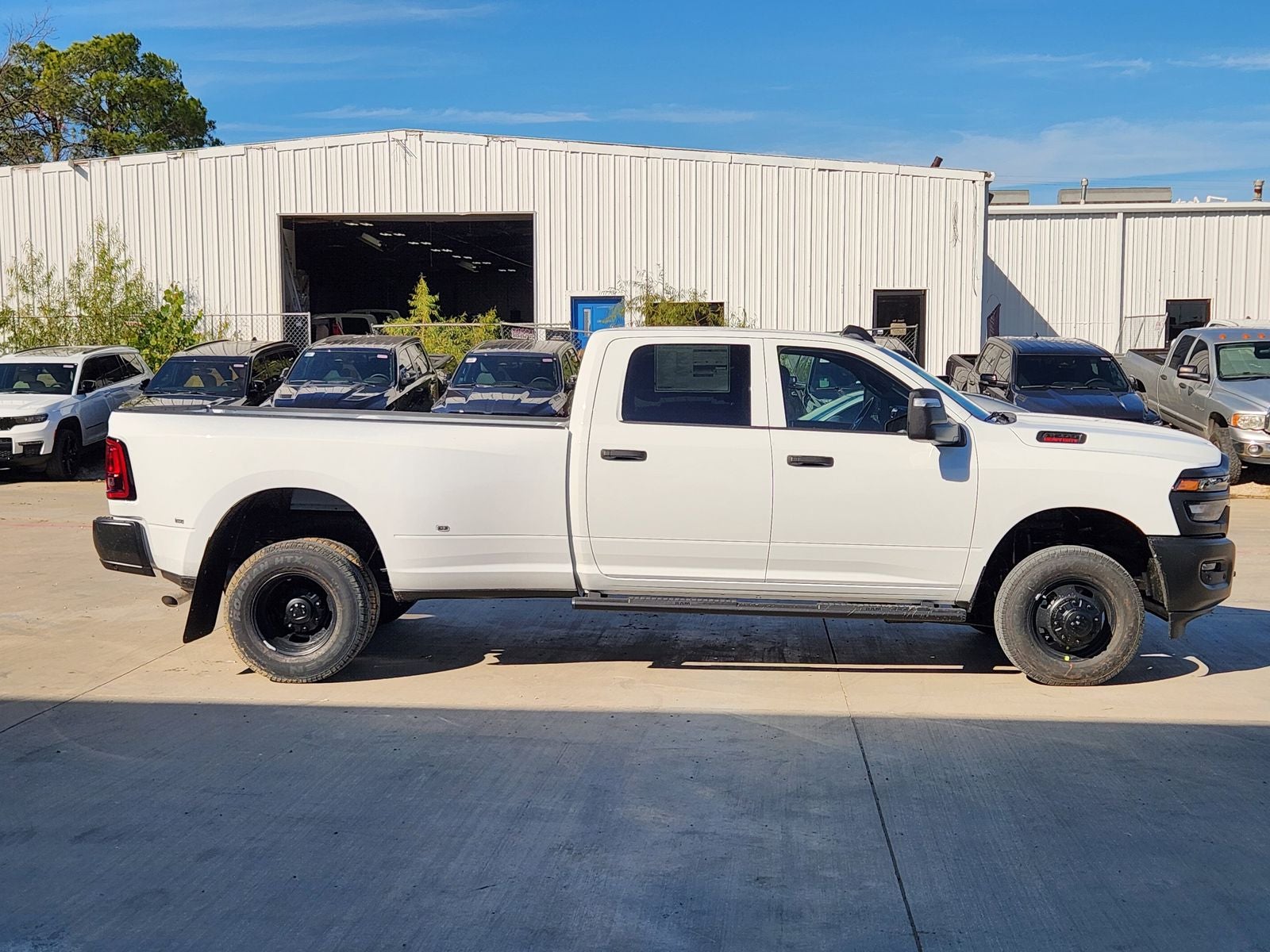 2026 RAM Ram 3500 RAM 3500 TRADESMAN CREW CAB 4X4 8' BOX