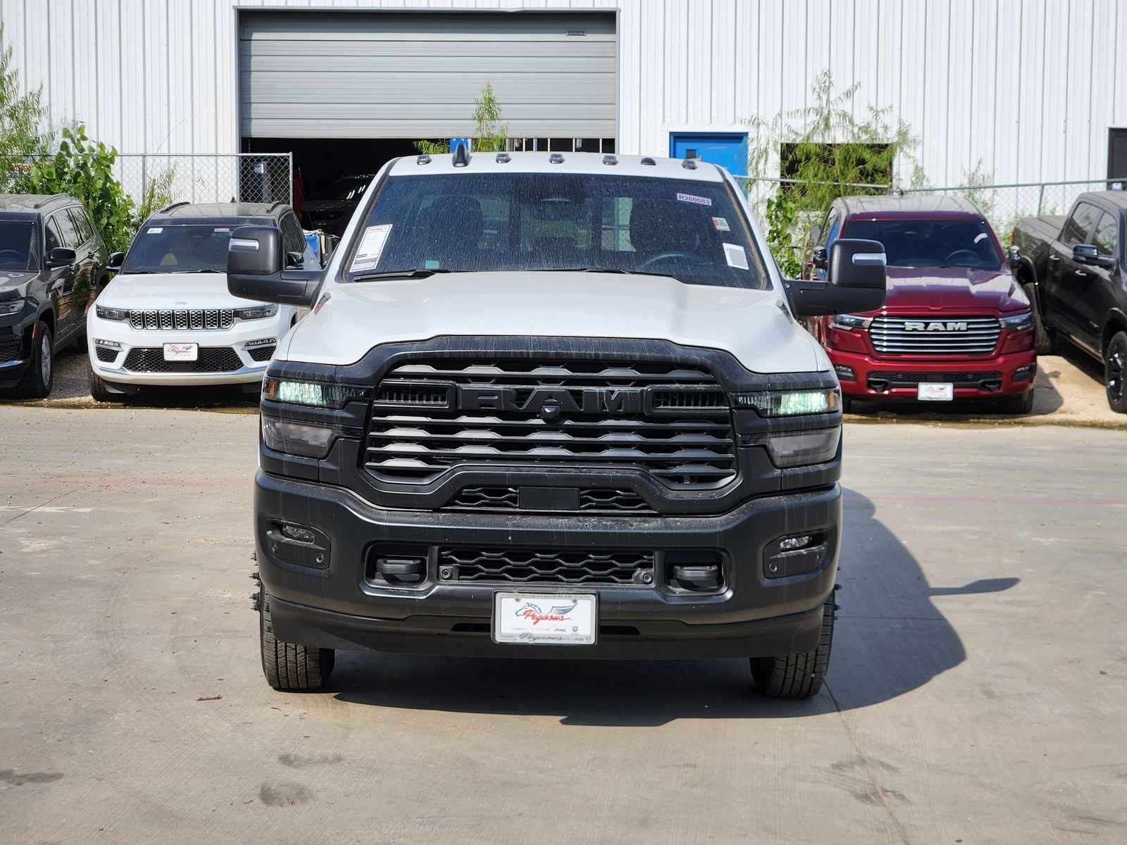 2026 RAM Ram 3500 RAM 3500 TRADESMAN CREW CAB 4X4 8' BOX