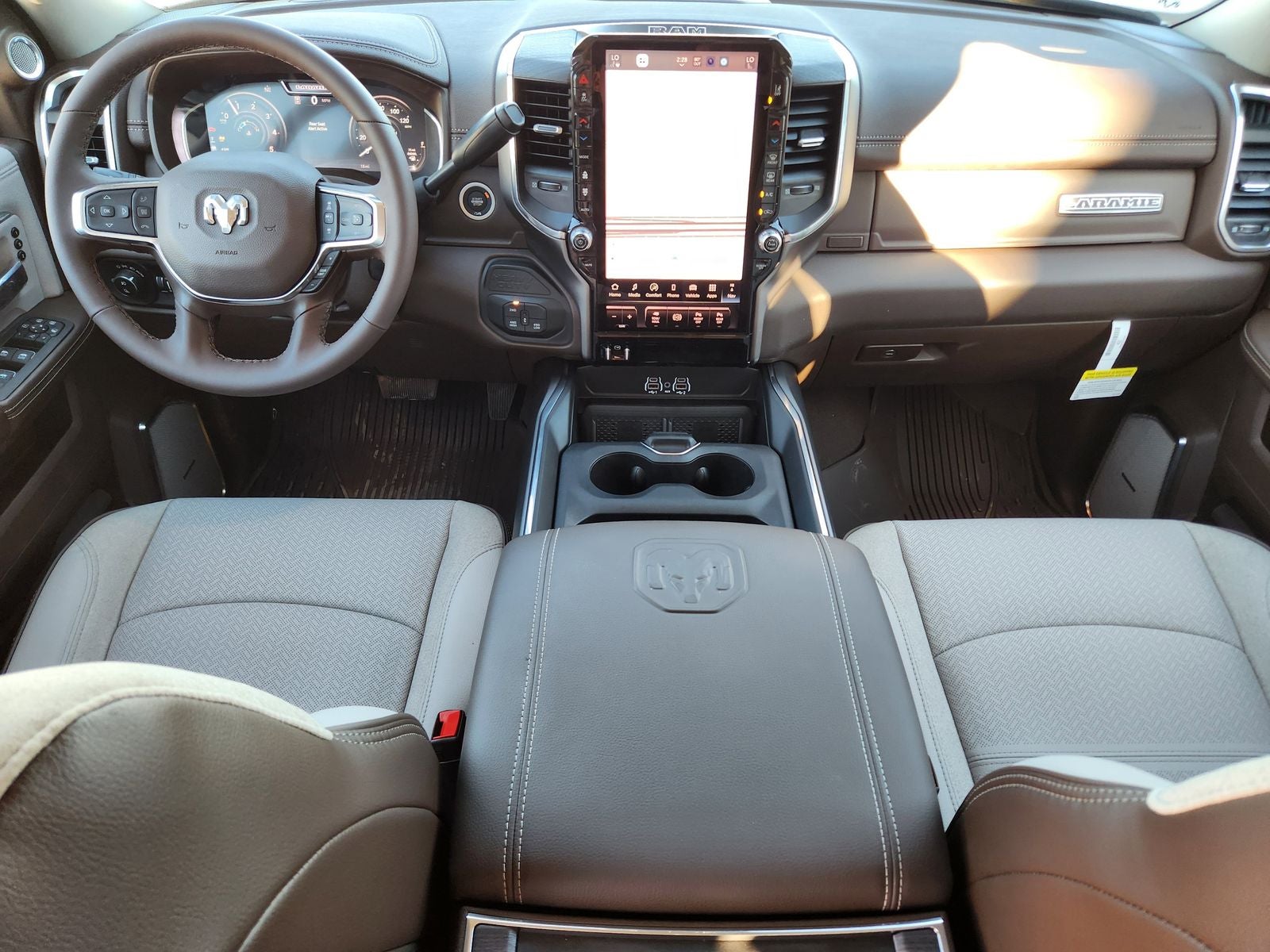 2026 RAM Ram 3500 RAM 3500 LARAMIE CREW CAB 4X4 8' BOX