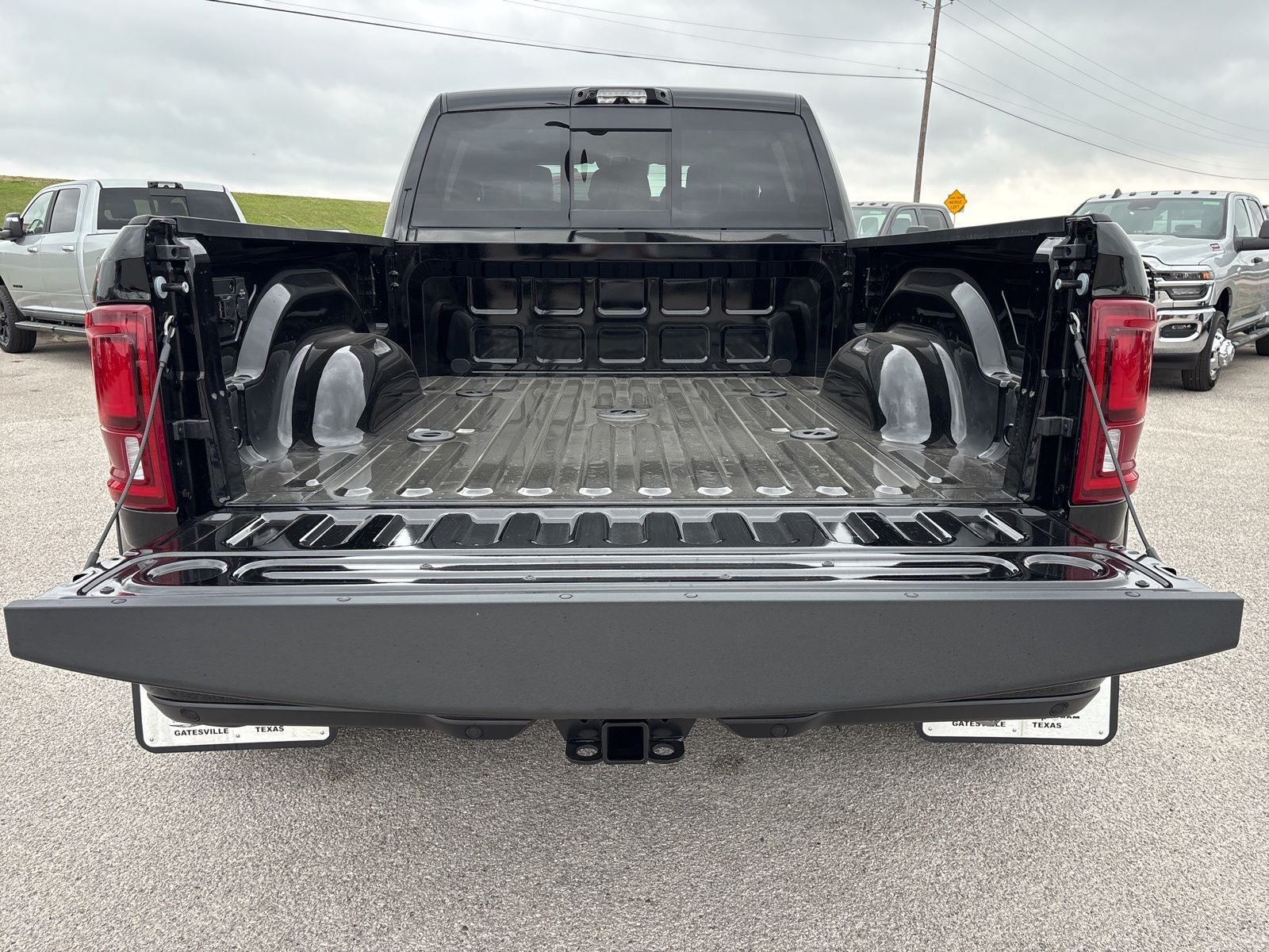 2026 RAM Ram 3500 RAM 3500 LIMITED MEGA CAB 4X4 6'4' BOX