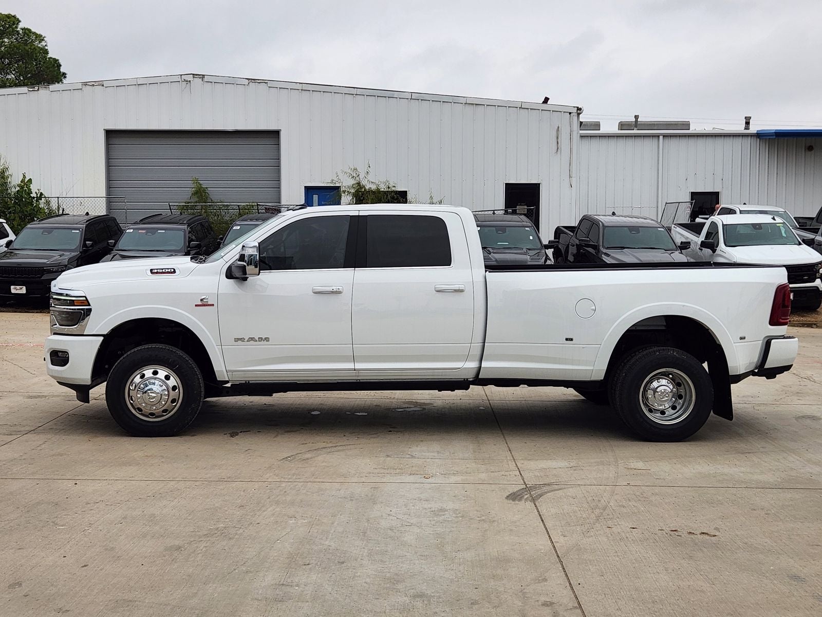 2026 RAM Ram 3500 RAM 3500 LIMITED LONGHORN CREW CAB 4X4 8' BOX