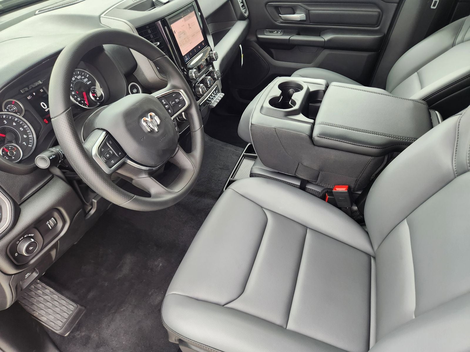 2026 RAM Ram 1500 RAM 1500 TRADESMAN CREW CAB 4X2 5'7' BOX