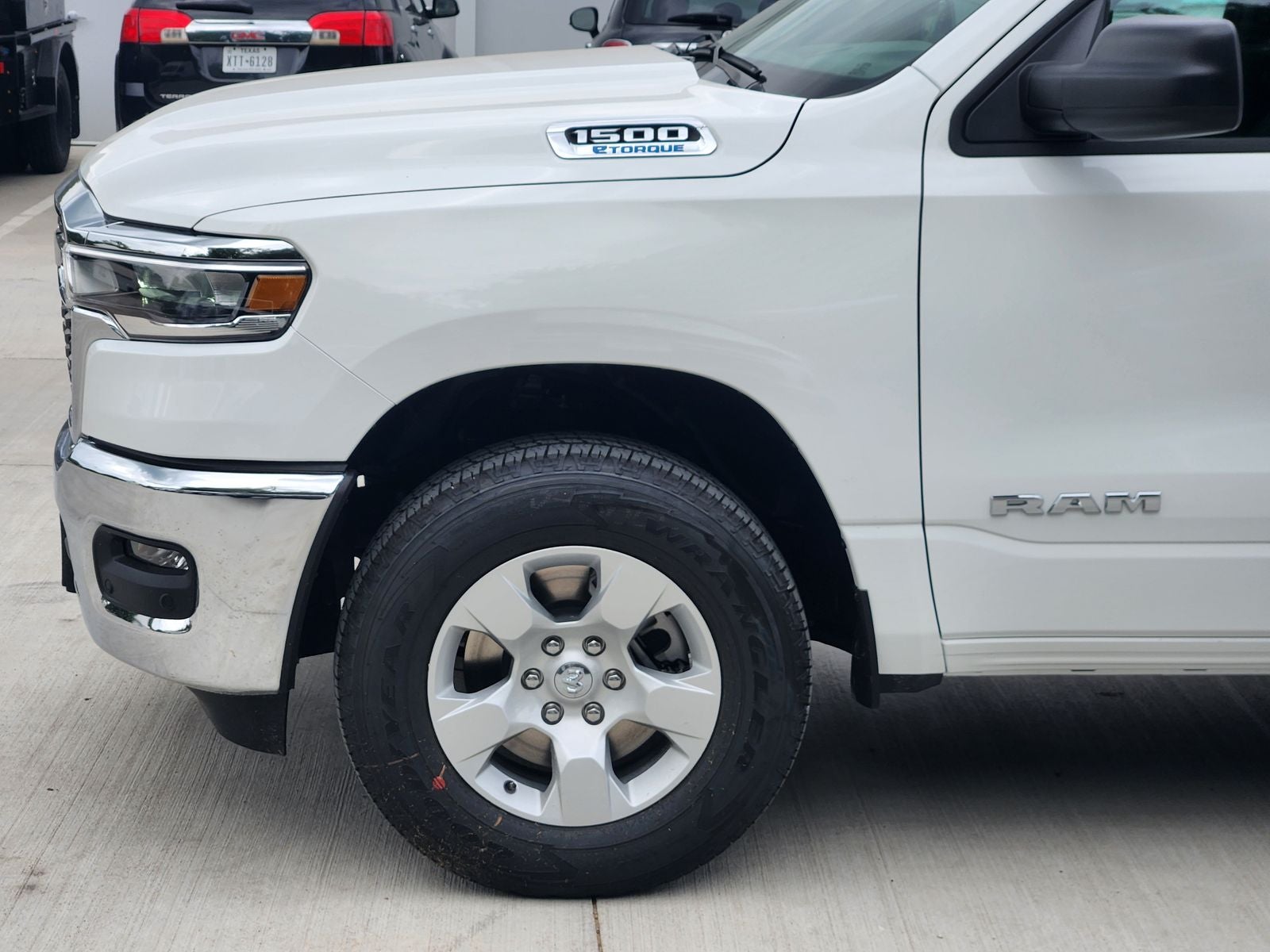 2026 RAM Ram 1500 RAM 1500 LONE STAR CREW CAB 4X4 5'7' BOX