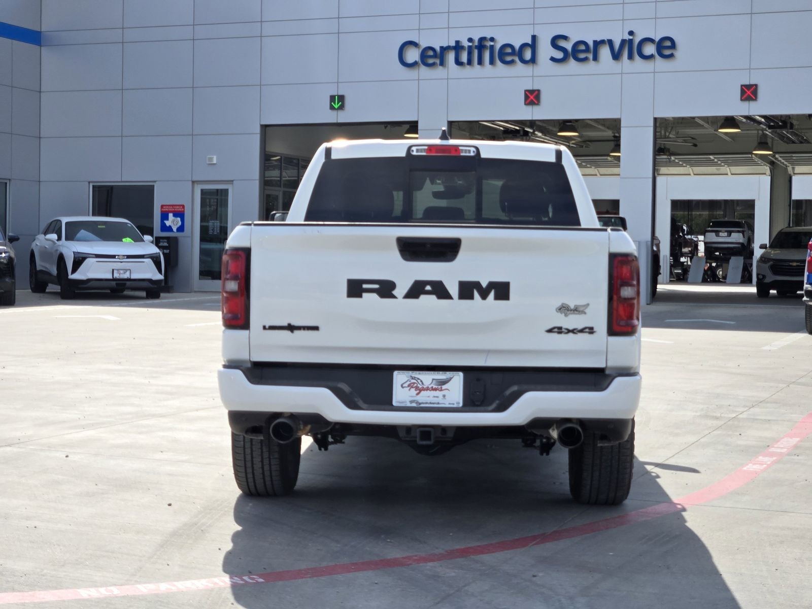 2026 RAM Ram 1500 RAM 1500 LONE STAR CREW CAB 4X4 5'7' BOX