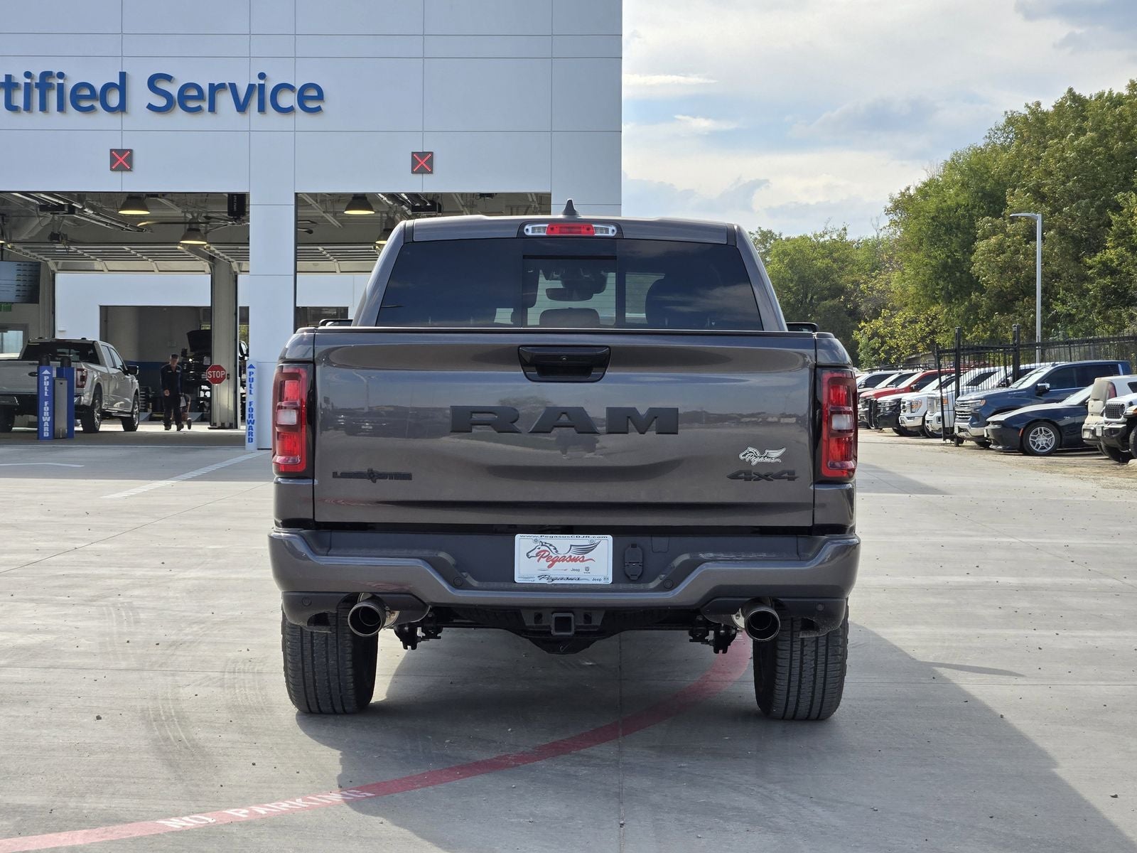 2026 RAM Ram 1500 RAM 1500 LONE STAR CREW CAB 4X4 5'7' BOX