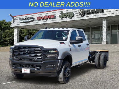 2026 RAM Ram 5500 Chassis Cab RAM 5500 TRADESMAN CHASSIS CREW CAB 4X4 84' CA