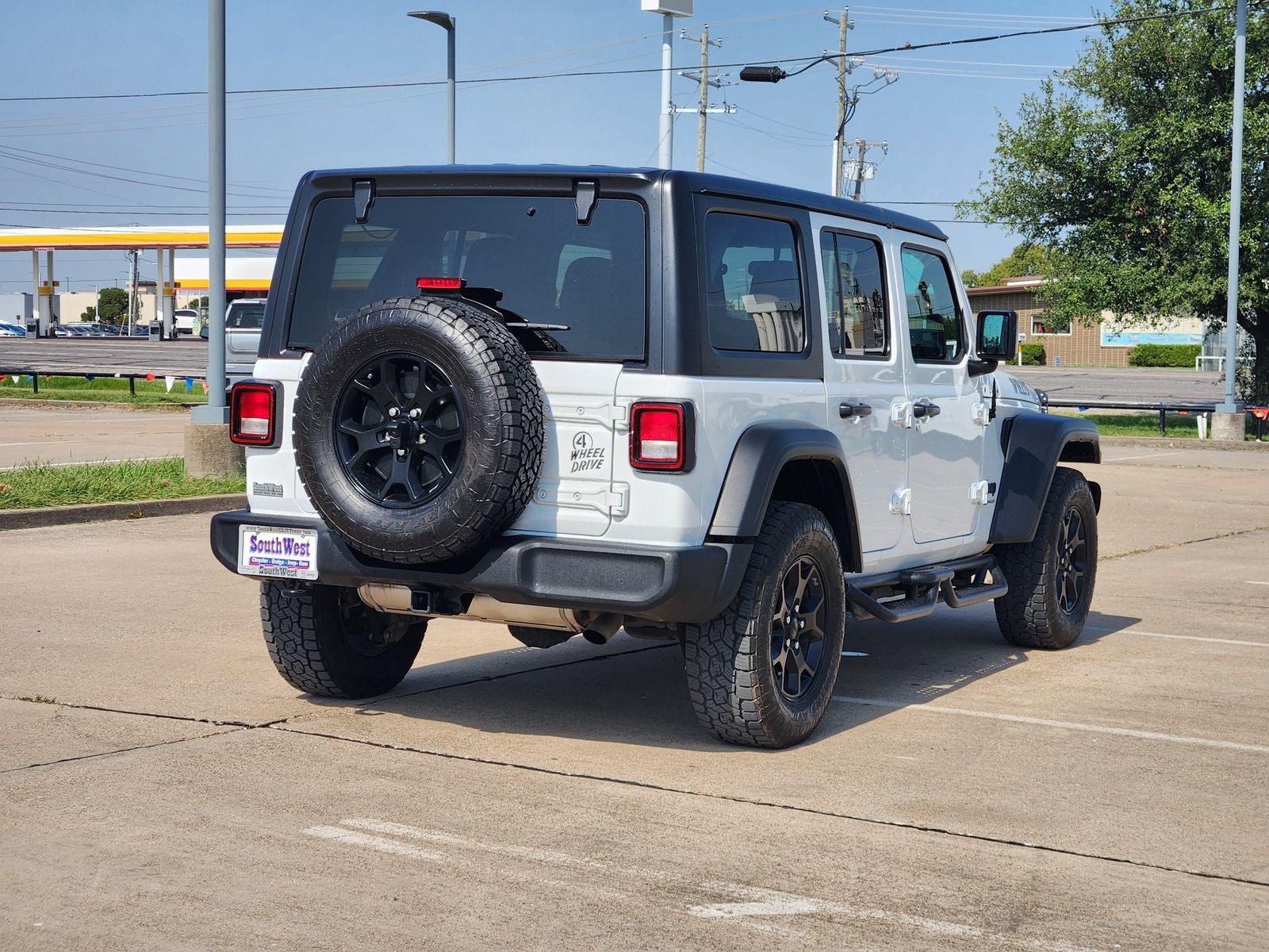 2023 Jeep Wrangler 4-Door Willys 4x4