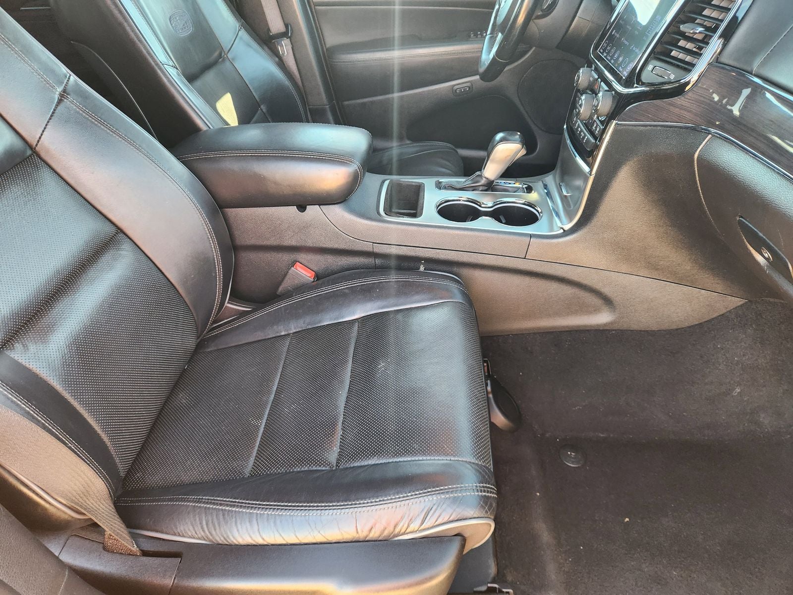 2020 Jeep Grand Cherokee Overland 4X2