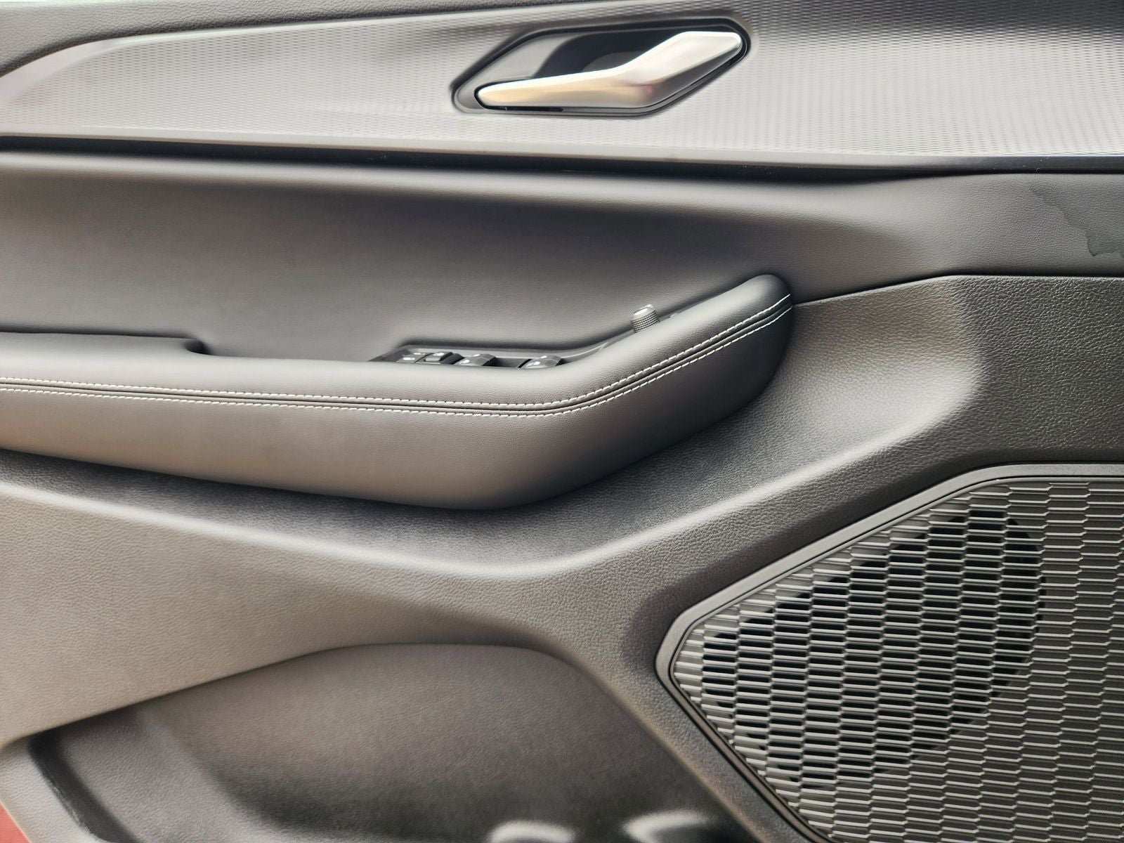 2025 Jeep Grand Cherokee GRAND CHEROKEE LAREDO X 4X2