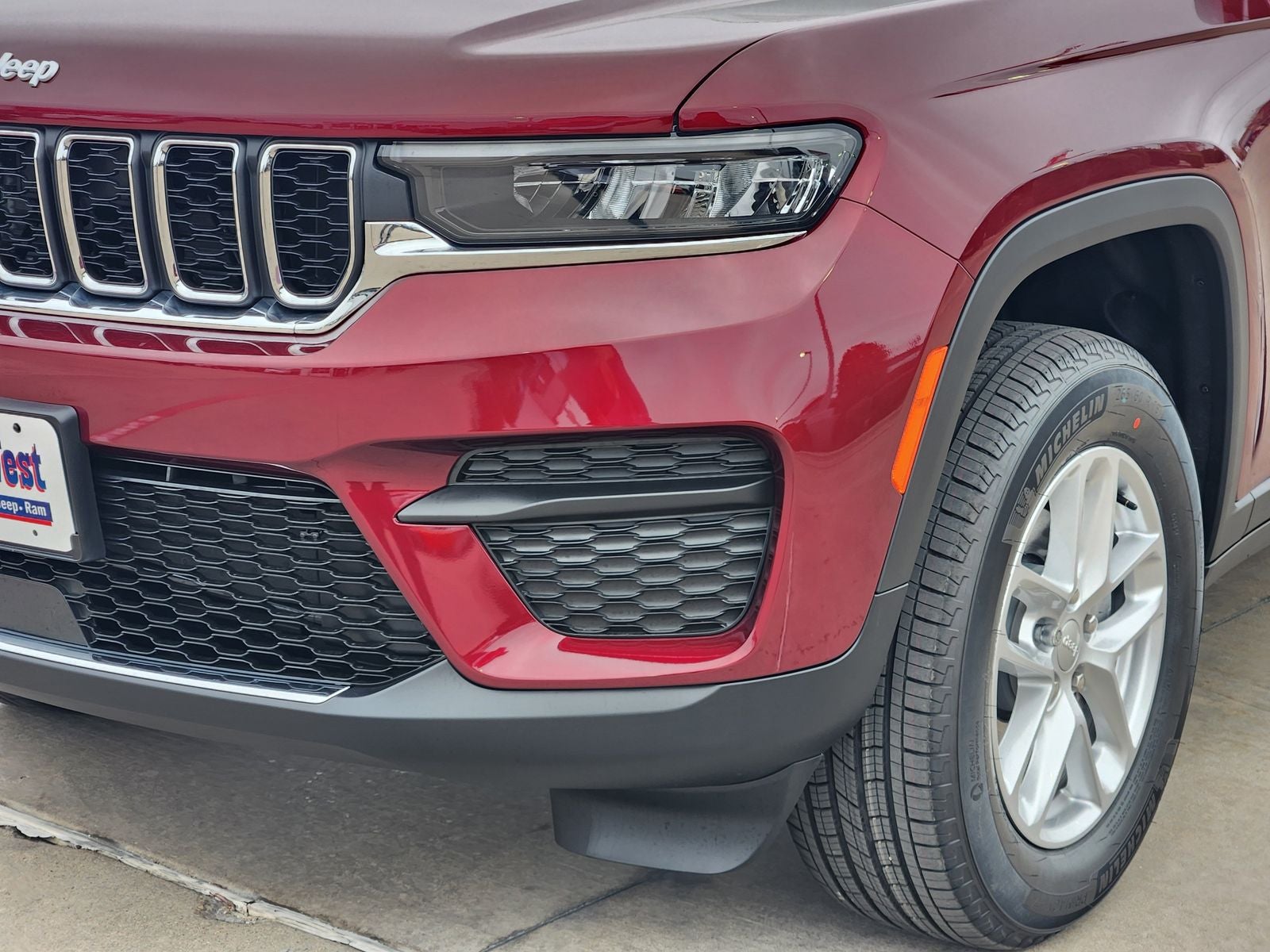 2025 Jeep Grand Cherokee GRAND CHEROKEE LAREDO X 4X2