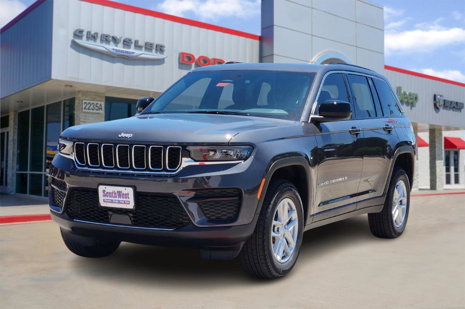 2025 Jeep Grand Cherokee GRAND CHEROKEE LAREDO X 4X2