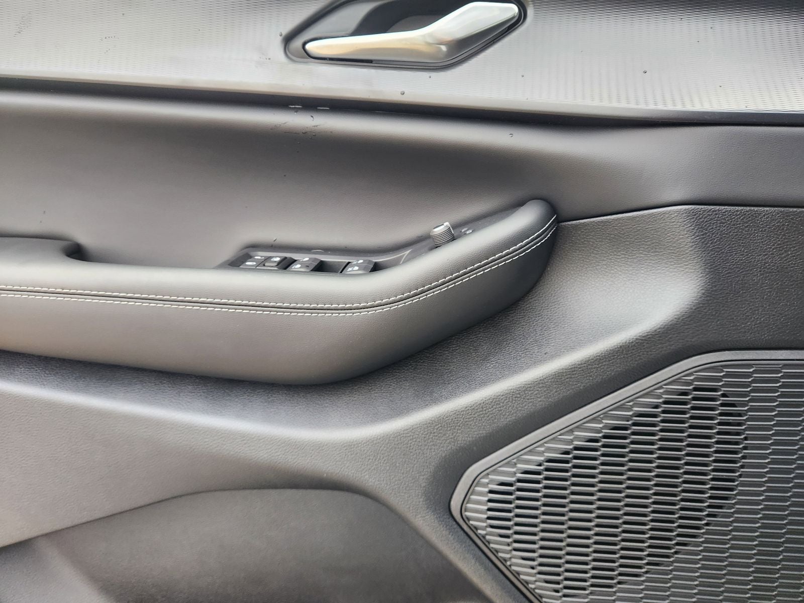 2025 Jeep Grand Cherokee GRAND CHEROKEE LAREDO X 4X2