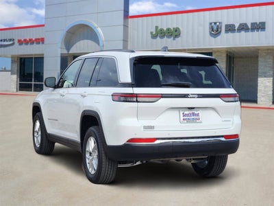 2025 Jeep Grand Cherokee GRAND CHEROKEE LAREDO 4X2