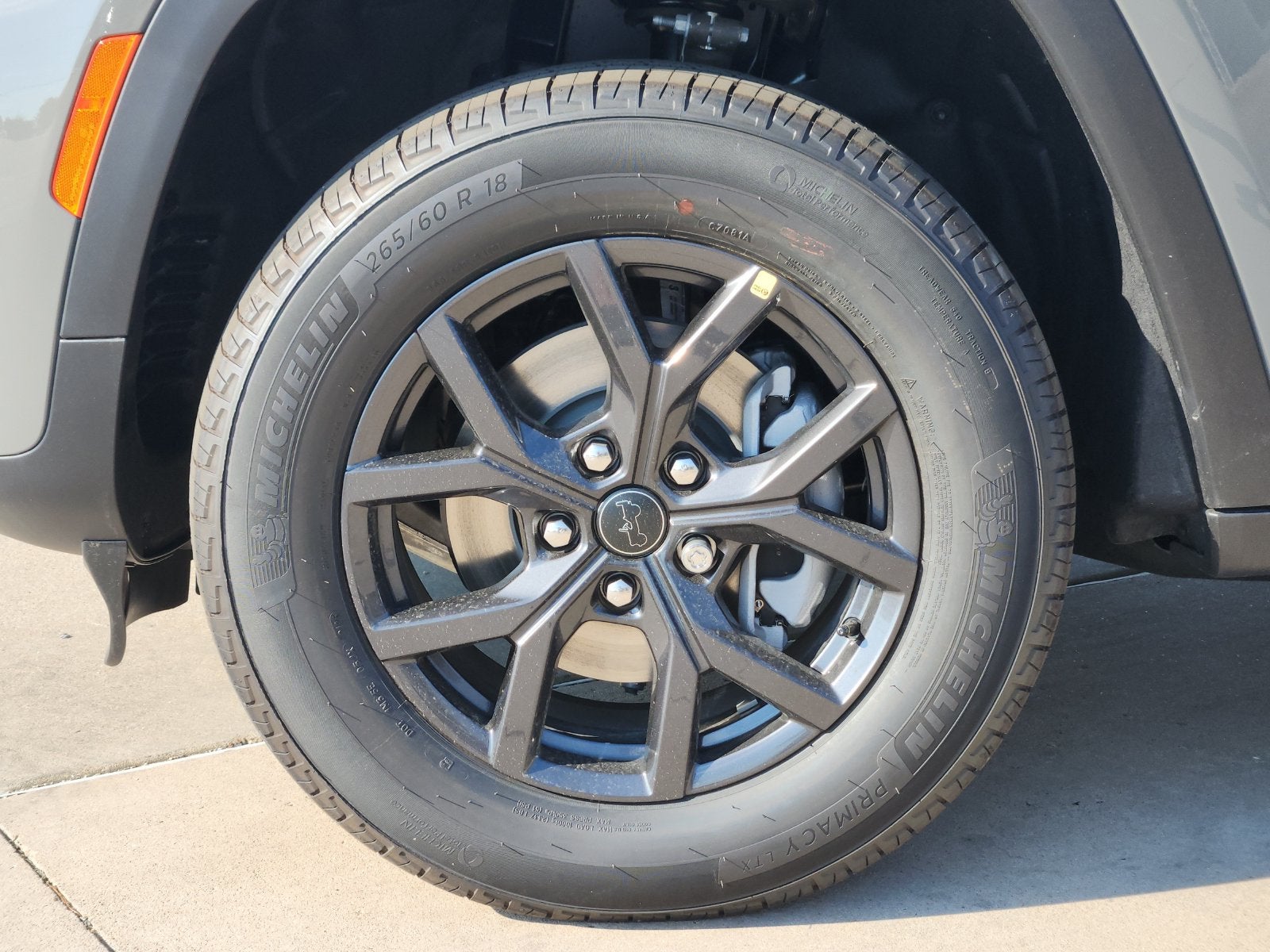 2027 Jeep Grand Cherokee Laredo Altitude