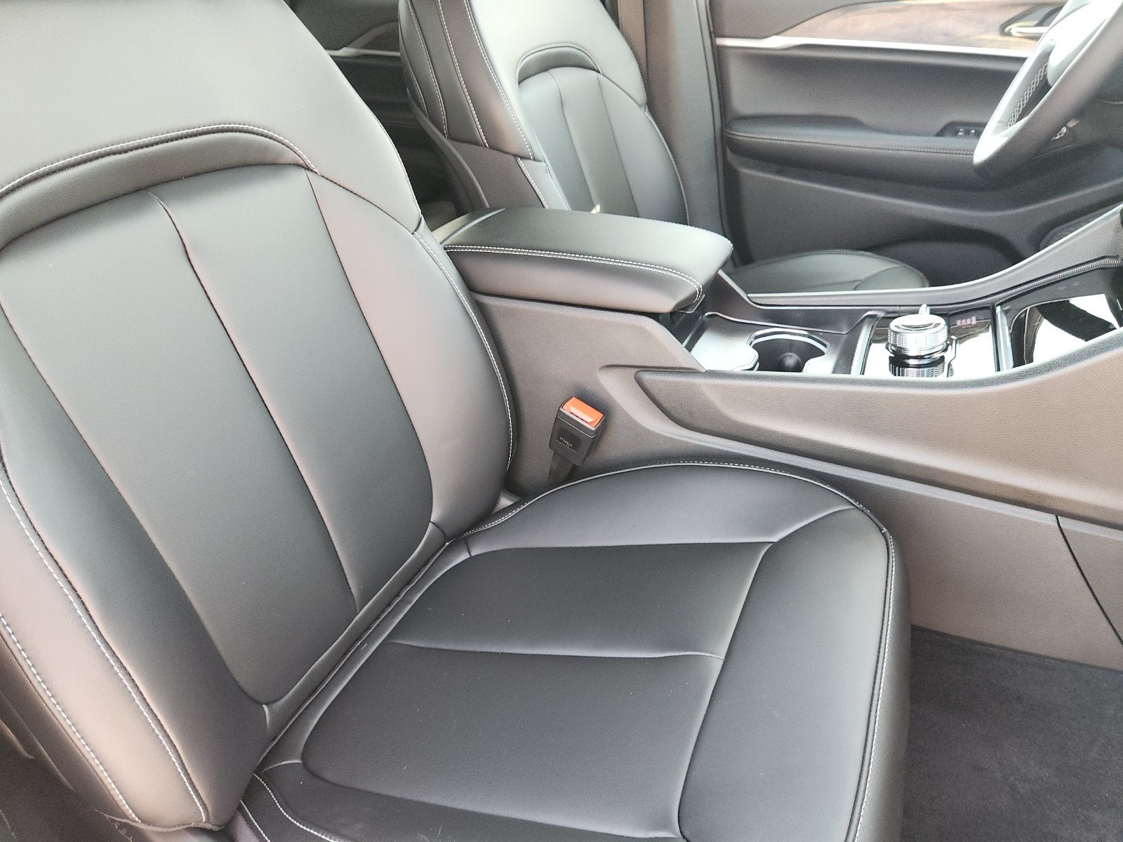 2027 Jeep Grand Cherokee GRAND CHEROKEE LIMITED 4X4