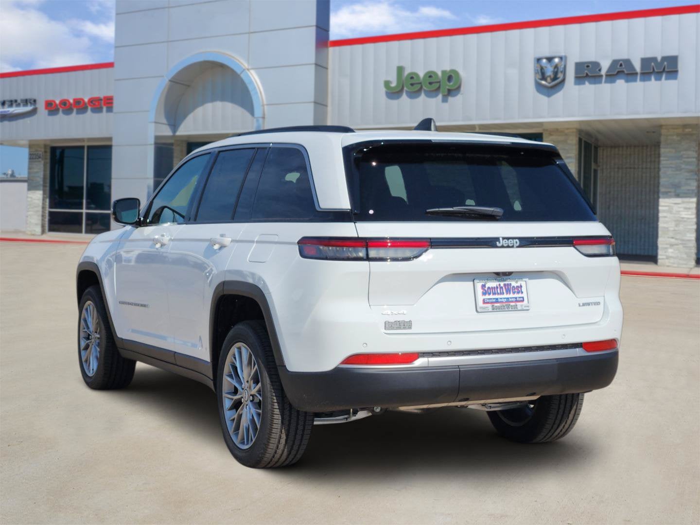 2027 Jeep Grand Cherokee GRAND CHEROKEE LIMITED 4X4